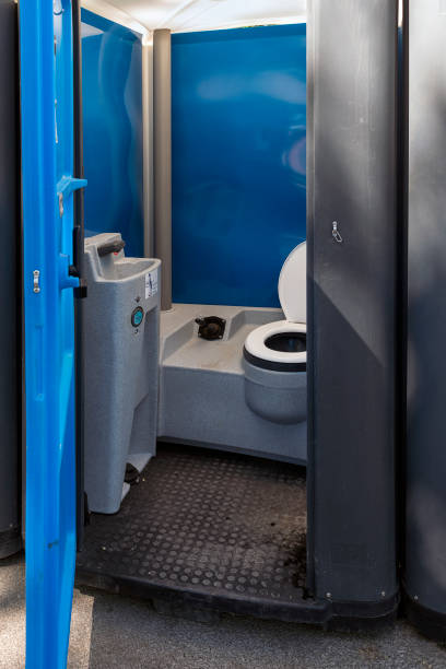 Portable Toilet Options We Offer in Hendersonville, NC